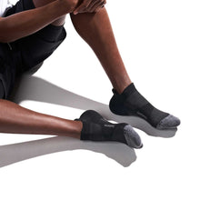 將圖片載入圖庫檢視器 Elite Light Cushion No Show Tab Sock
